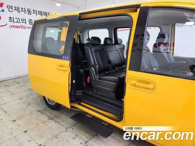 Hyundai Staria 2021 — Фото 14/20