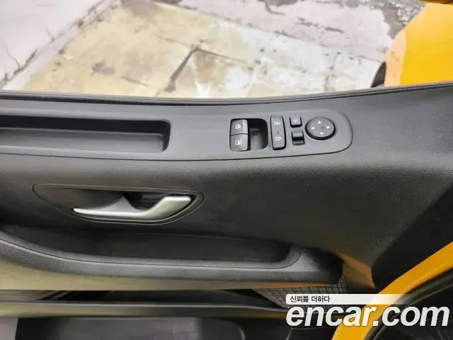 Hyundai Staria 2021 — Фото 16/20