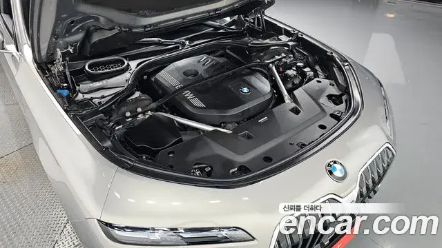 BMW 7 Series 2023 — Photo 6/20