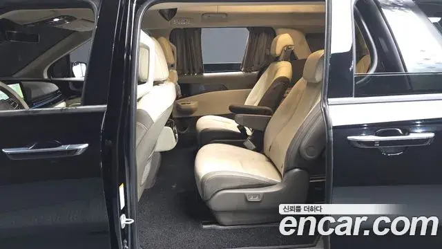 Kia Carnival 2024 — Şəkil 12/20