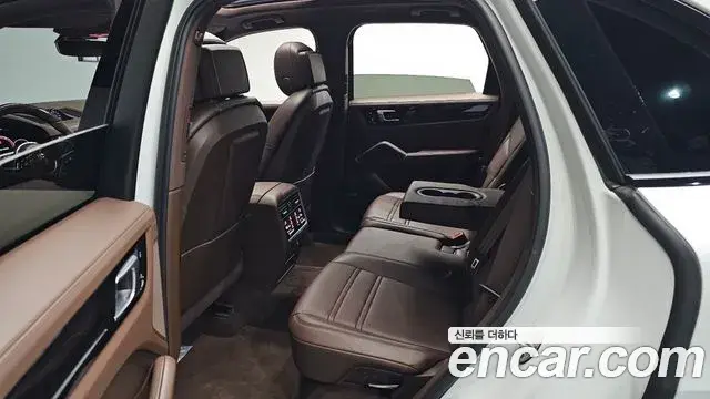 Porsche Cayenne 2021 — Şəkil 12/20