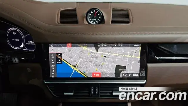 Porsche Cayenne 2021 — Şəkil 14/20