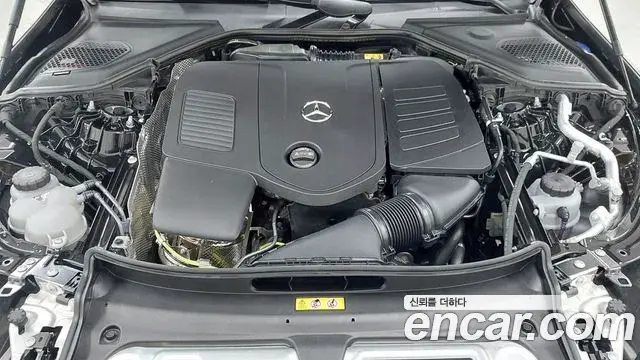 Mercedes-Benz E-Class 2026 — Photo 5/18