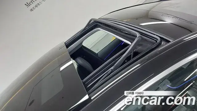 Mercedes-Benz E-Class 2026 — Photo 11/18