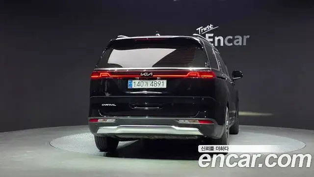 Kia Carnival 2023 — ფოტო 4/20