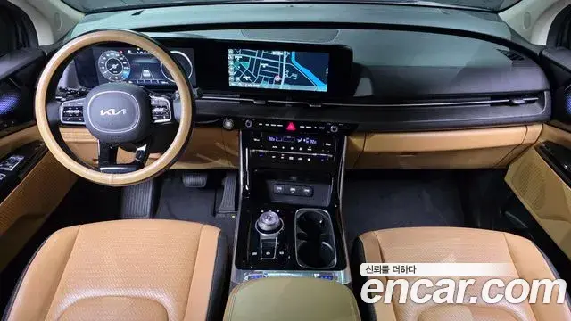 Kia Carnival 2023 — ფოტო 7/20