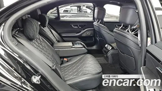 Mercedes-Benz S-Class 2022 — Фото 12/20