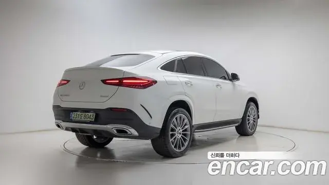 Mercedes-Benz GLE-Class 2023 — Photo 2/20