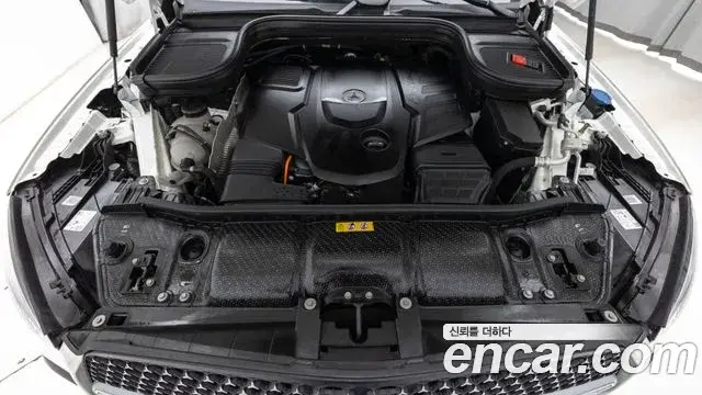 Mercedes-Benz GLE-Class 2023 — Photo 6/20
