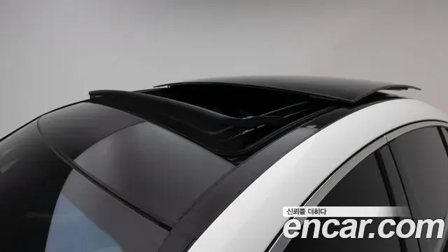 Mercedes-Benz GLE-Class 2023 — Photo 12/20