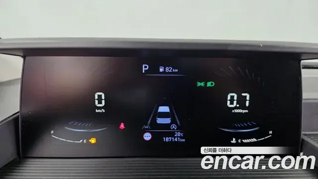 Hyundai Staria 2022 — Şəkil 8/20