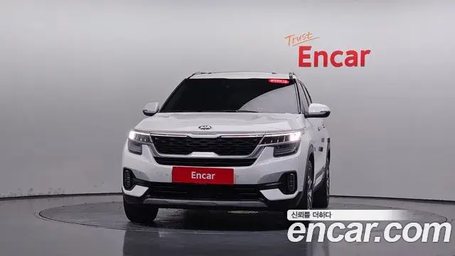 Kia Seltos 2020 — Фото 3/20