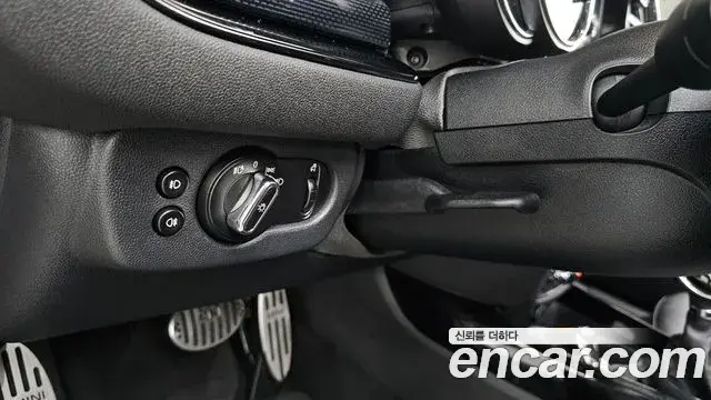 Mini Cooper Clubman 2018 — Photo 18/20
