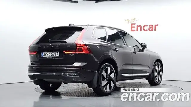 Volvo XC60 2024 — Photo 2/20