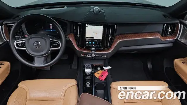 Volvo XC60 2024 — Photo 9/20