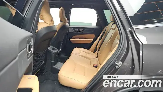 Volvo XC60 2024 — Photo 11/20