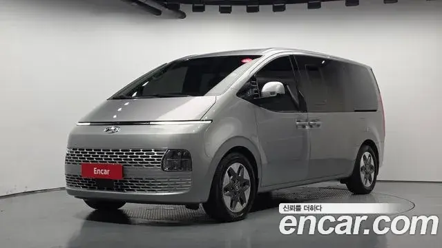 Hyundai Staria 2021 — Photo 1/20