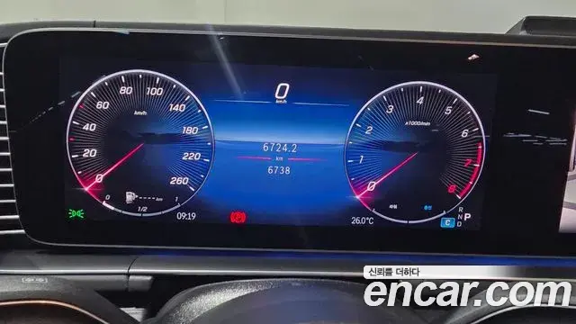 Mercedes-Benz GLE-Class 2026 — Photo 16/20