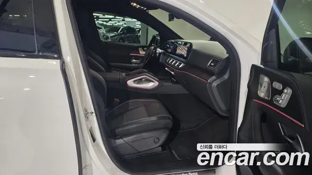 Mercedes-Benz GLE-Class 2026 — Photo 18/20