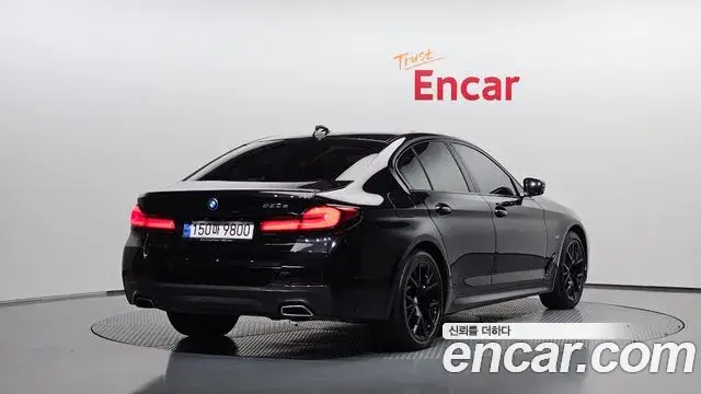 BMW 5 Series 2023 — Şəkil 2/20