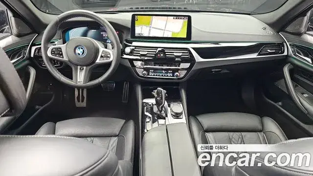 BMW 5 Series 2023 — Şəkil 7/20