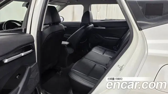 Kia Seltos 2021 — ფოტო 23/30