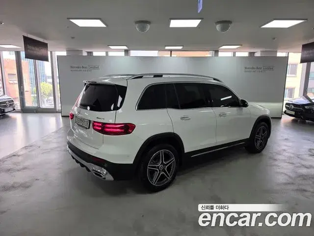 Mercedes-Benz GLB-Class 2025 — Photo 1/15