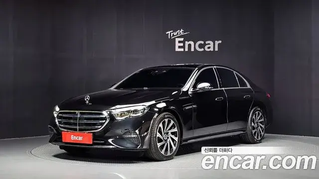 Mercedes-Benz E-Class 2026 — Фото 1/20