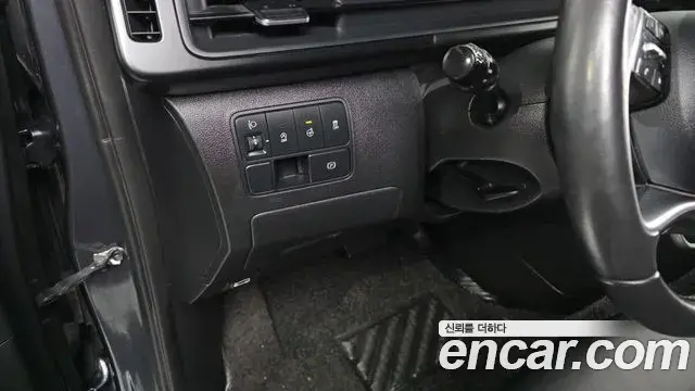 Hyundai Staria 2023 — Фото 19/20
