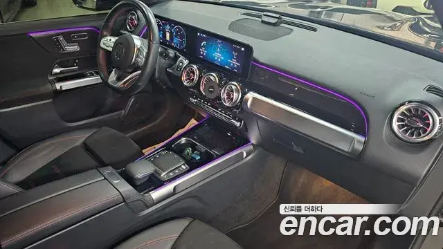 Mercedes-Benz GLB-Class 2023 — Фото 13/20