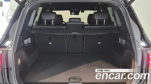 Mercedes-Benz GLB-Class 2025 — Фото 5/18