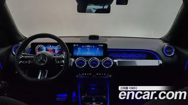 Mercedes-Benz GLB-Class 2025 — Фото 7/18