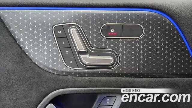 Mercedes-Benz GLB-Class 2025 — Фото 12/18