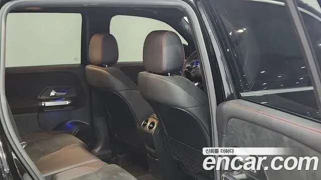 Mercedes-Benz GLB-Class 2025 — Фото 14/18
