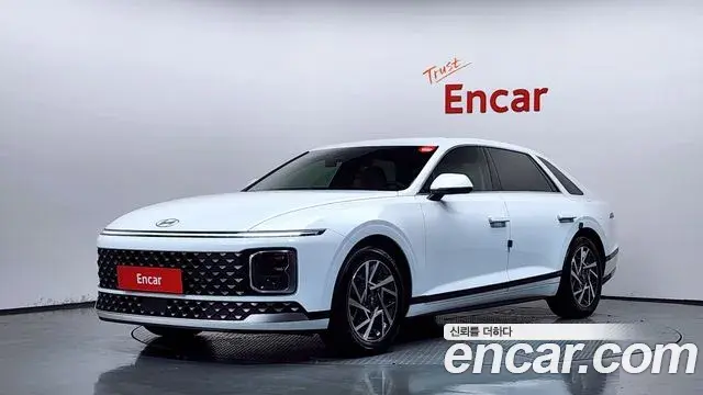 Hyundai Grandeur 2023 — Фото 1/20