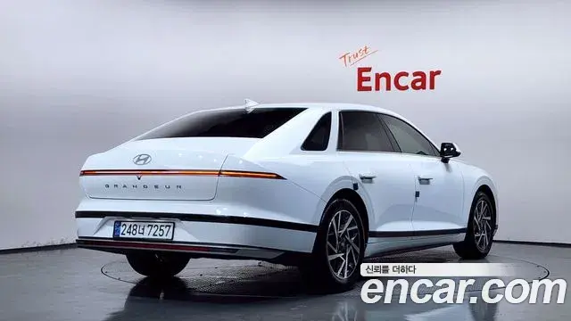 Hyundai Grandeur 2023 — Фото 2/20