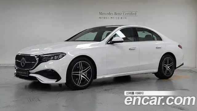 Mercedes-Benz E-Class 2026 — Photo 9/20