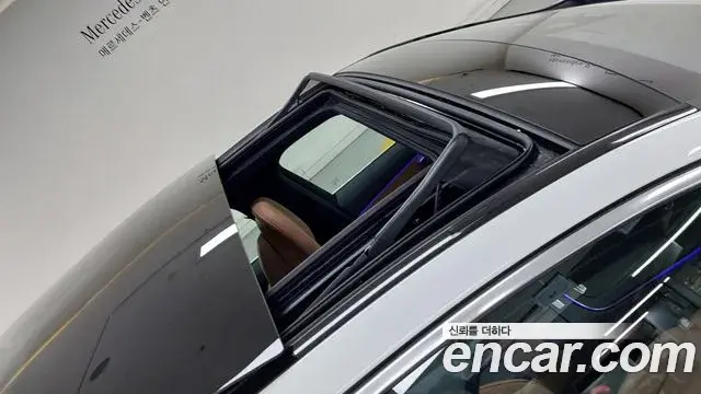 Mercedes-Benz E-Class 2026 — Photo 12/20
