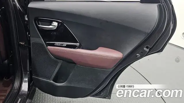 Kia Niro 2020 — Şəkil 21/31