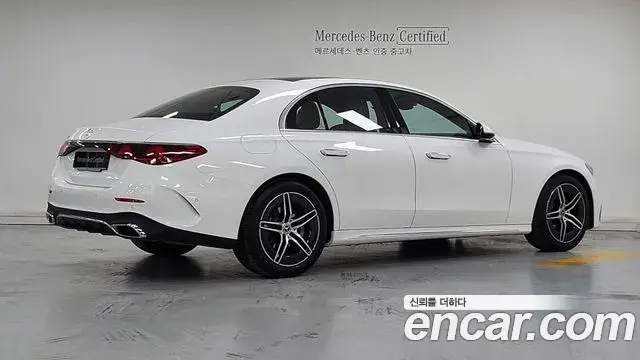 Mercedes-Benz E-Class 2026 — Photo 2/20