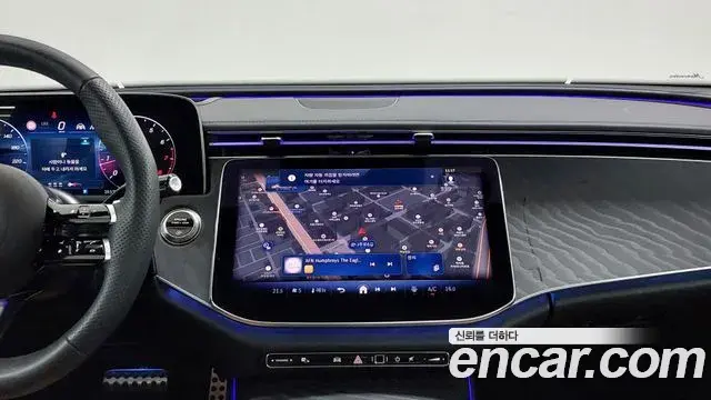 Mercedes-Benz E-Class 2026 — Photo 16/20