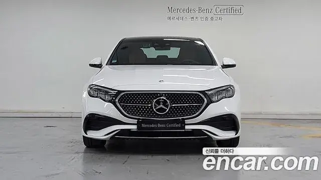 Mercedes-Benz E-Class 2026 — Photo 7/20