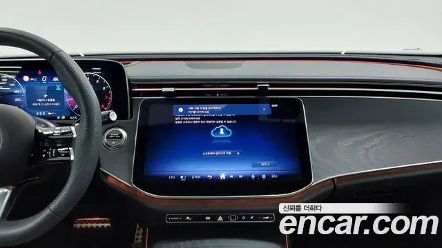 Mercedes-Benz E-Class 2026 — Photo 16/20