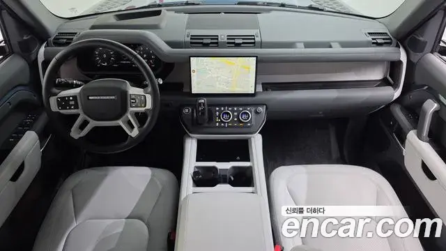 Land Rover Defender 2025 — Фото 9/20