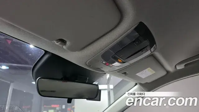 Kia Niro 2022 — Фото 19/20
