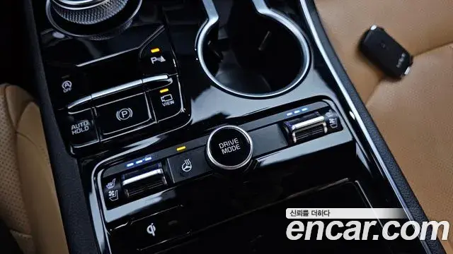 Kia K5 2021 — ფოტო 23/37