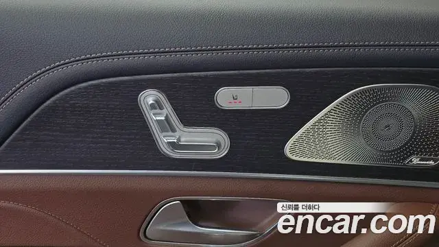 Mercedes-Benz GLE-Class 2025 — Фото 19/20