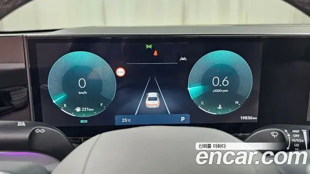 Hyundai Grandeur 2025 — Фото 8/20