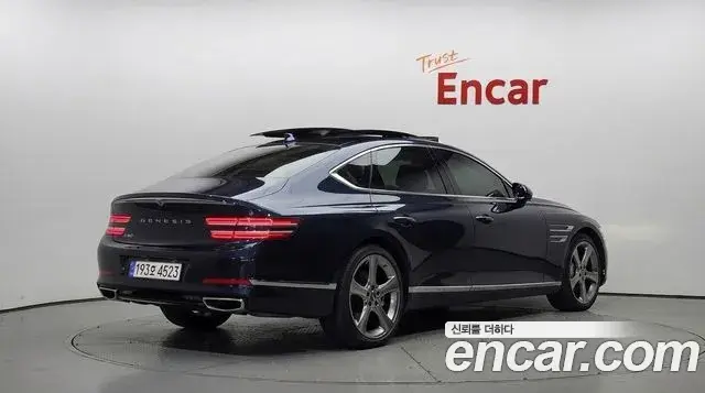 Genesis Electrified G80 2022 — Photo 2/20