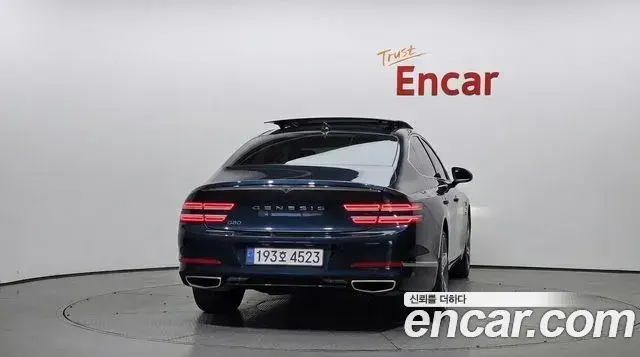 Genesis Electrified G80 2022 — Photo 4/20